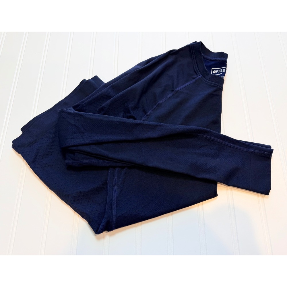 Figs Navy Blue Seamless Long Sleeve Underscrub Top Crew Neck Performance Large